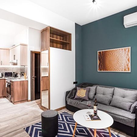 Hotelise I Tonic Apartment Yerevan Bagian luar foto