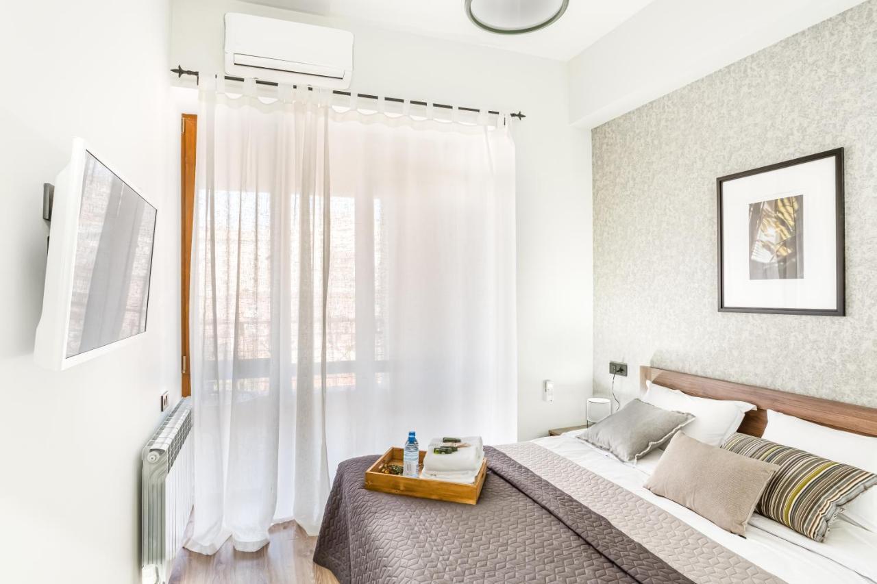 Hotelise I Tonic Apartment Yerevan Bagian luar foto