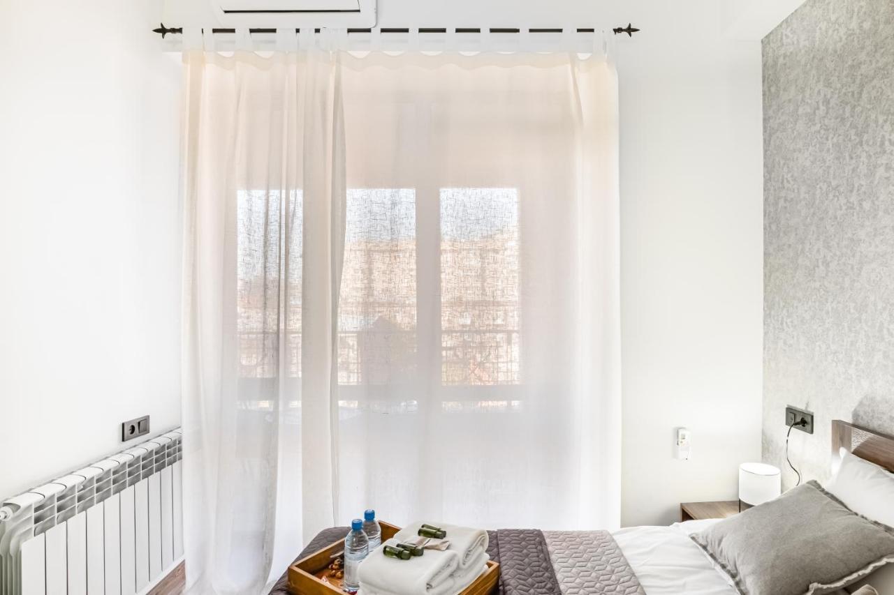 Hotelise I Tonic Apartment Yerevan Bagian luar foto