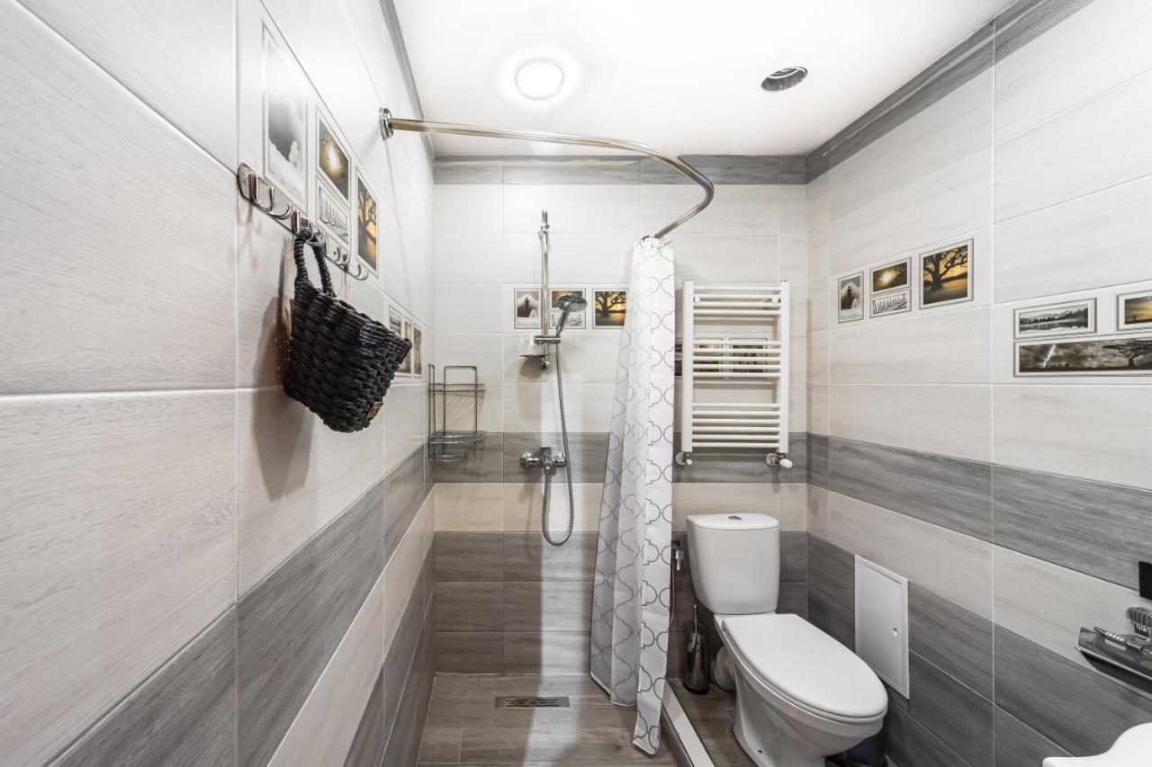 Hotelise I Tonic Apartment Yerevan Bagian luar foto