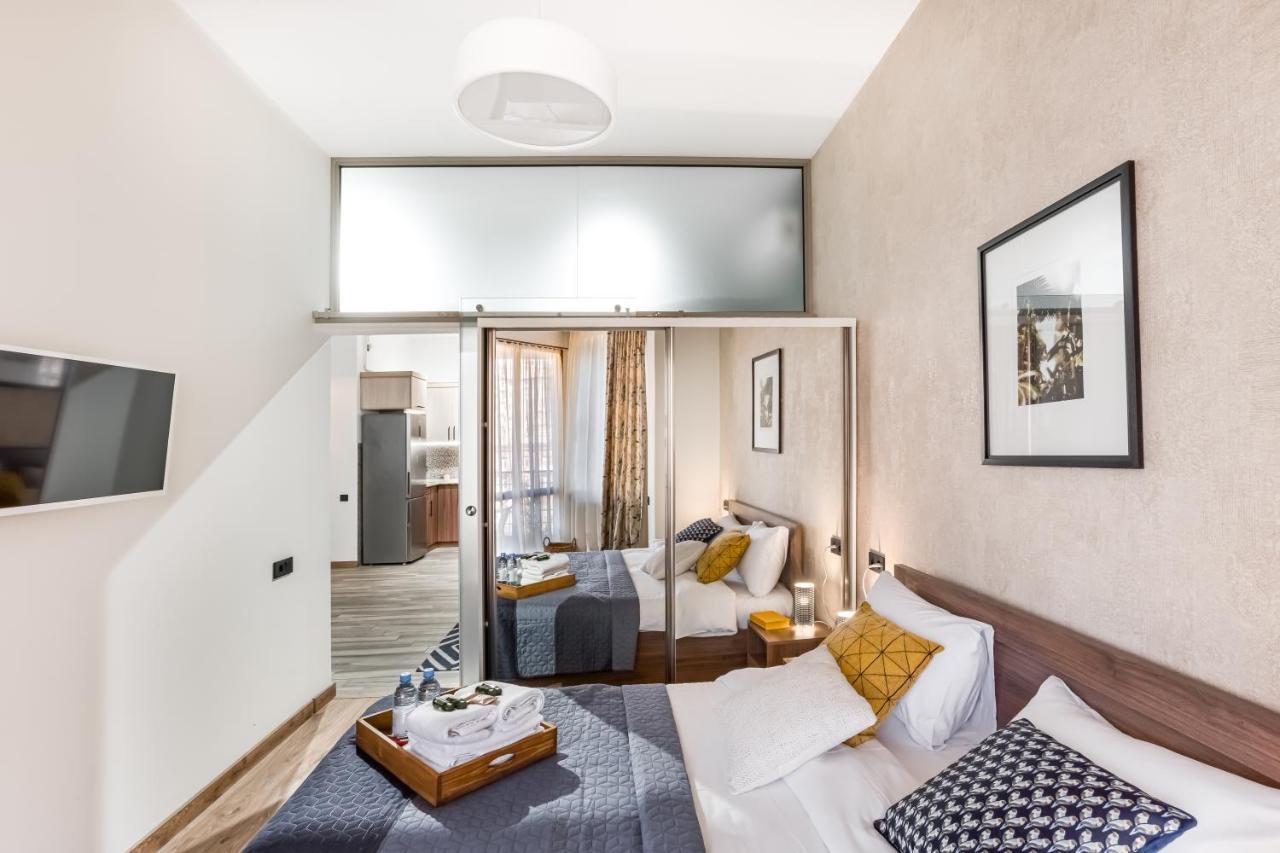 Hotelise I Tonic Apartment Yerevan Bagian luar foto