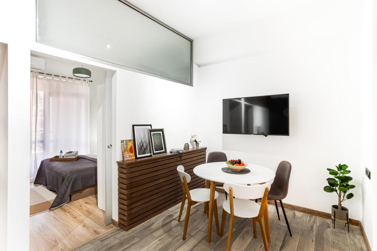 Hotelise I Tonic Apartment Yerevan Bagian luar foto