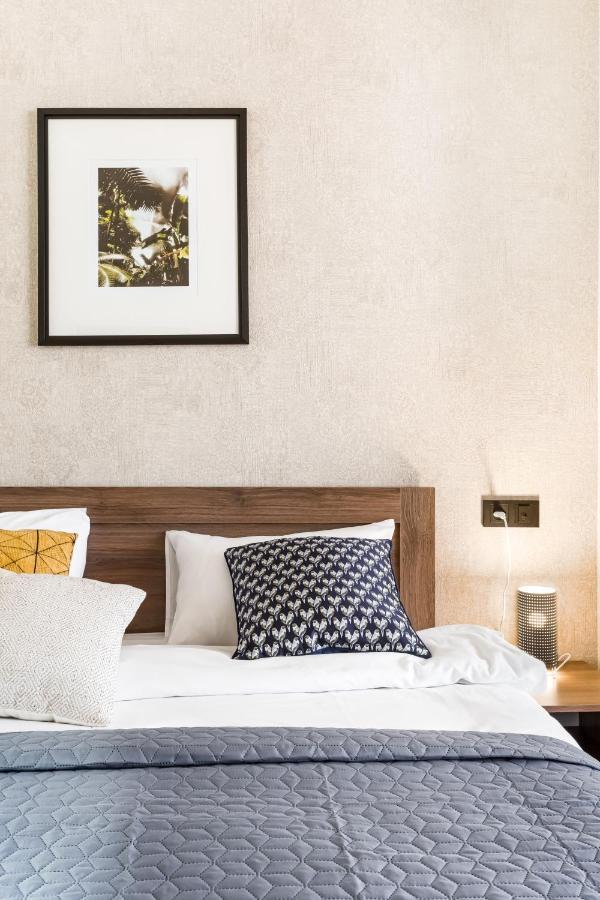 Hotelise I Tonic Apartment Yerevan Bagian luar foto
