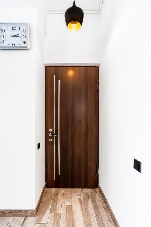 Hotelise I Tonic Apartment Yerevan Bagian luar foto